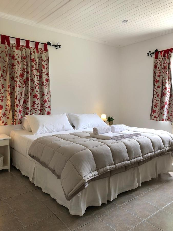 Hospedar Calafate - Los Lupinos Hotel เอลกาลาฟาเต ภายนอก รูปภาพ